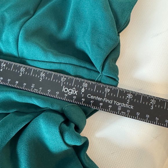 J. Crew Ruffle Sleeve Jumpsuit in 365 Crepe Emerald Green Sz 16 NWT - Picture 11 of 12